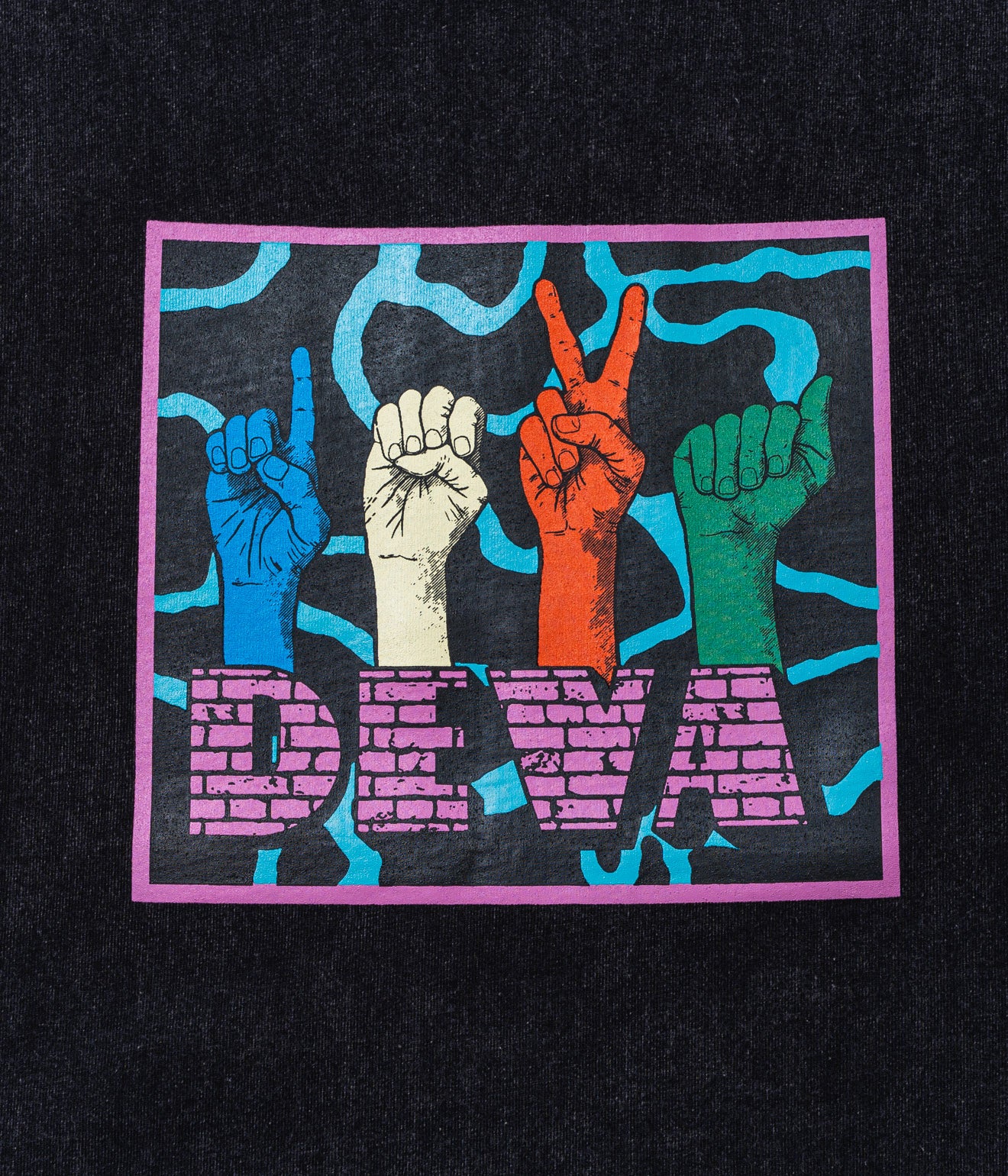 DEVÁ STATES "GFX Tshirt - DASH" Washed Black