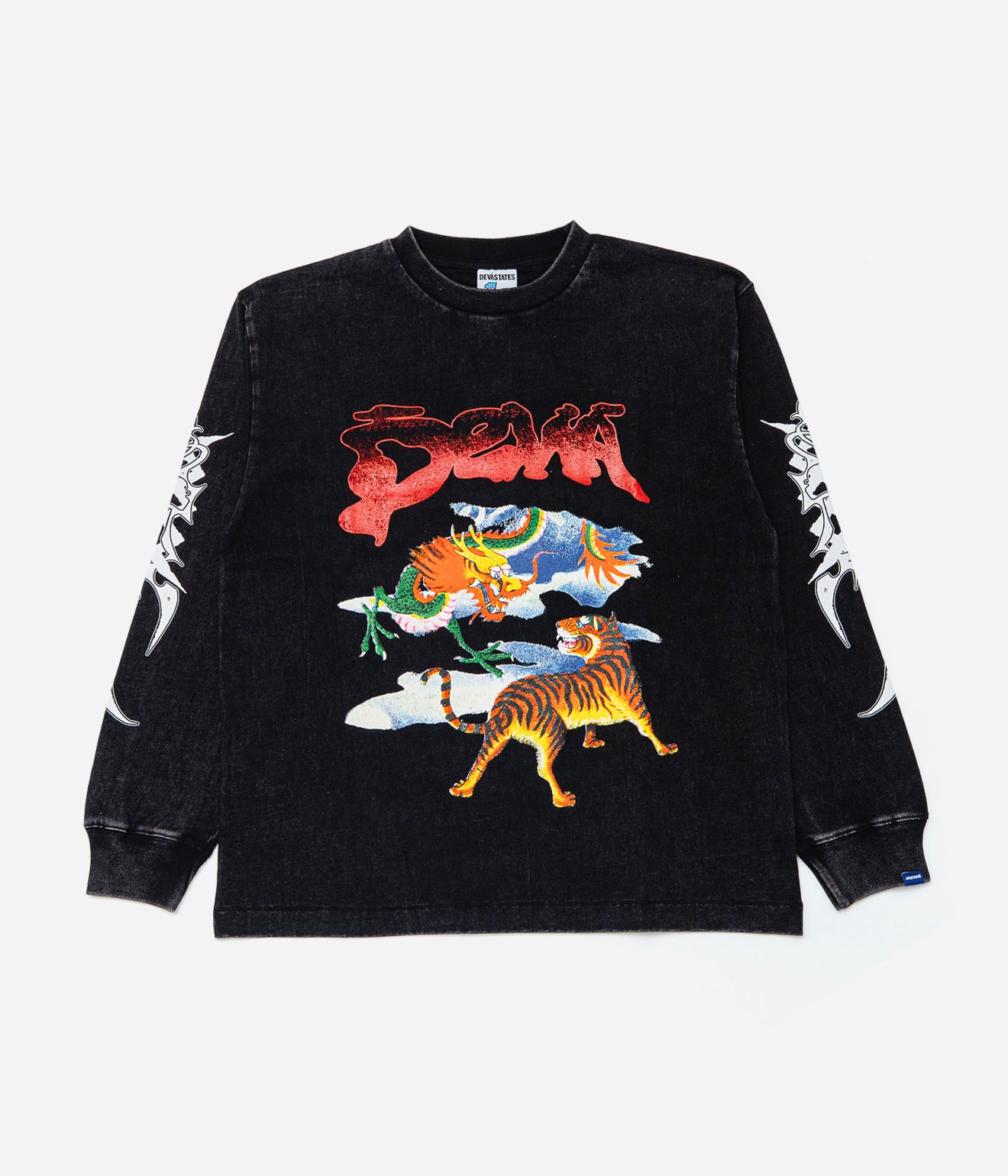 DEVÁ STATES "GFX L/S Tshirt -MENACE-" Washed Black
