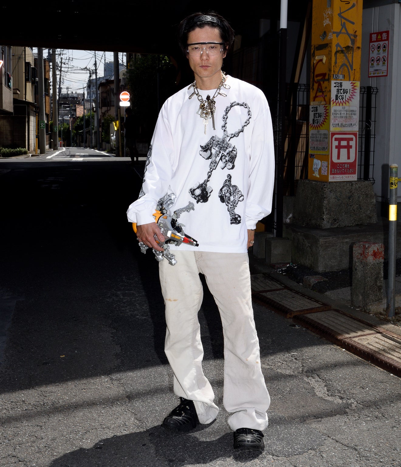 b.Eautiful x LEO GON’DO "Chains LS Shirt" White