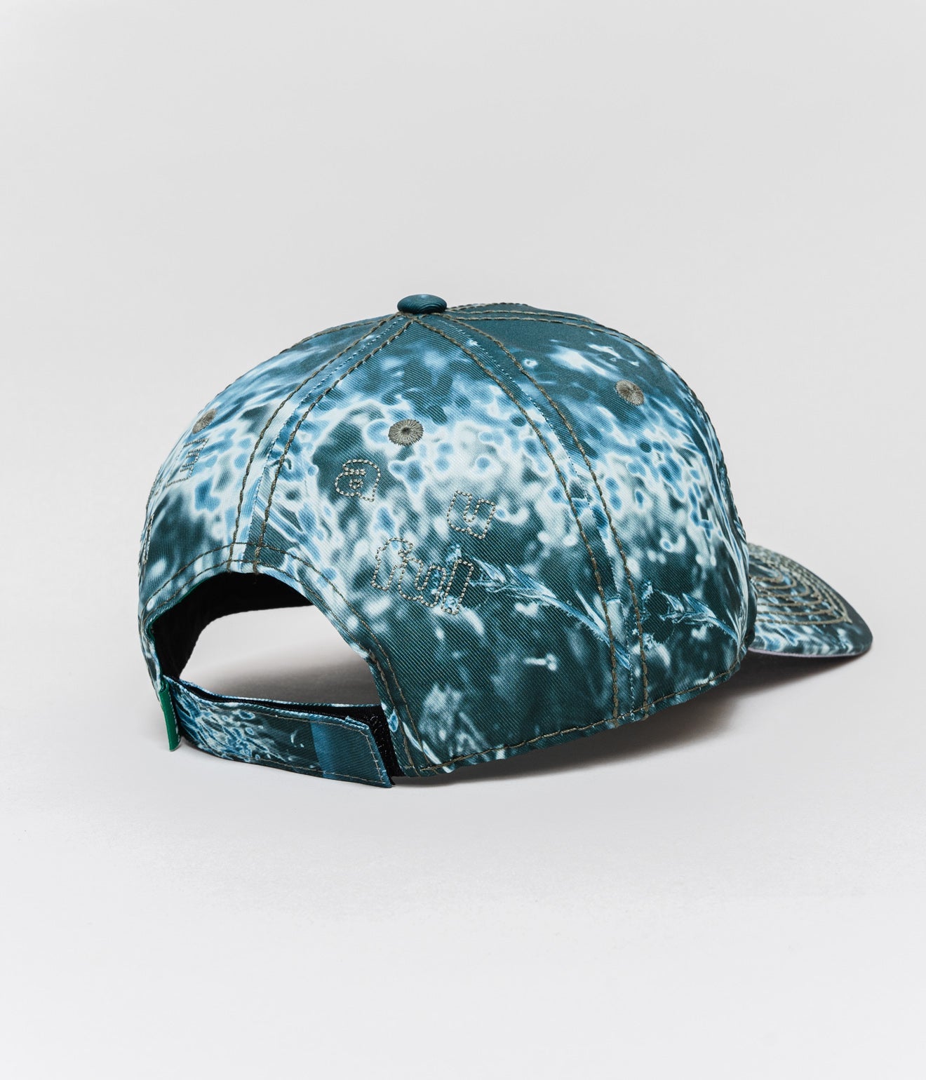 b.Eautiful "Vapor 6 Panel Hat" Field Camo - WEAREALLANIMALS