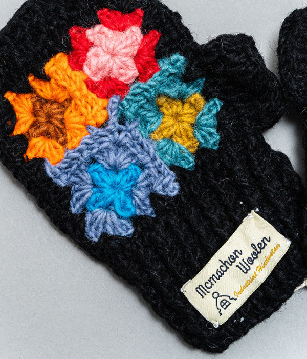 MacMahon Knitting Mills "Hand Warmer - 4Flowers Crochet" Black - WEAREALLANIMALS