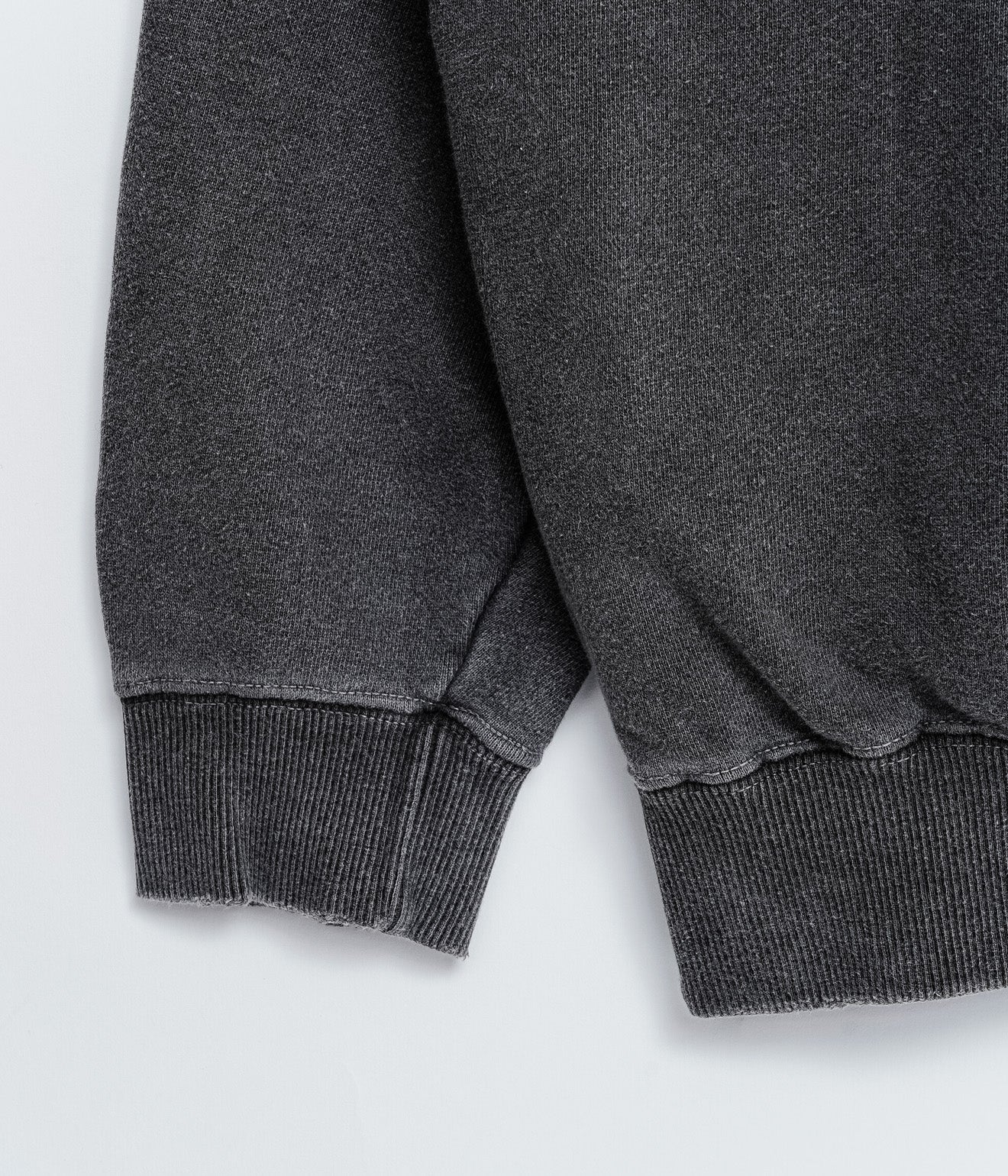 STUDIO WEAREALLANIMALS "Animals Letter” SWEATSHIRT BLACK - WEAREALLANIMALS