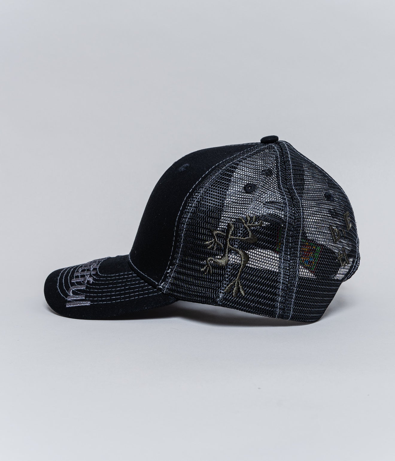 b.Eautiful "Soto Trucker Hat" Black / Grey - WEAREALLANIMALS
